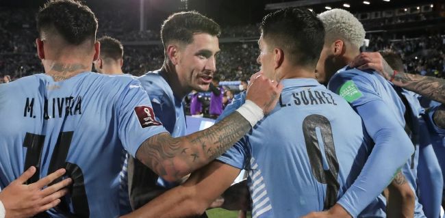 动漫美女被脱脱内内打扑克