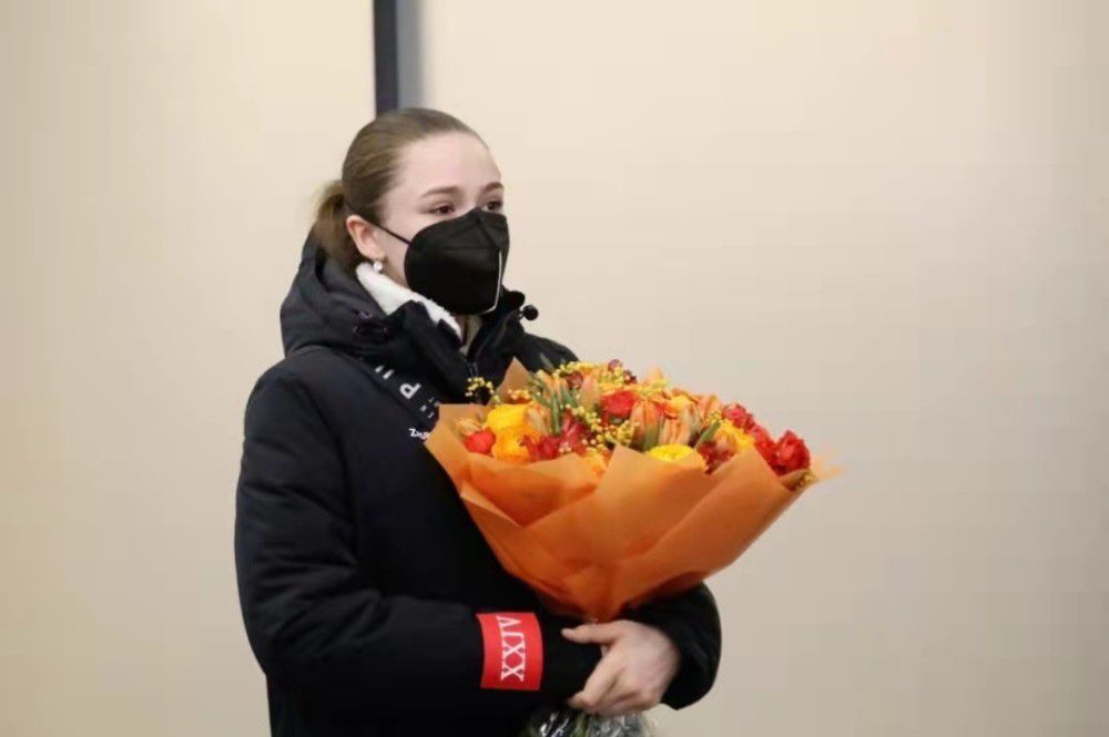 黑丝美女被艹