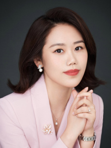 年轻的女士